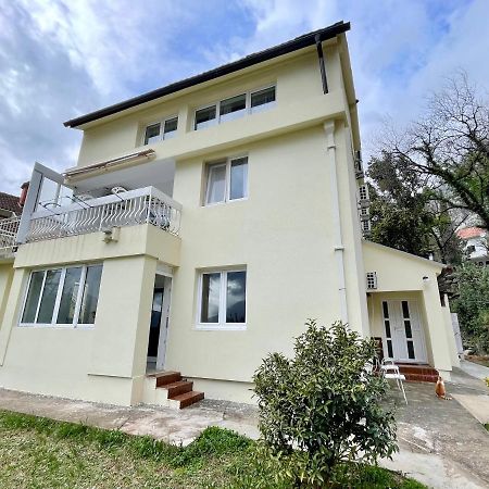 Apartments Lav كوتور المظهر الخارجي الصورة