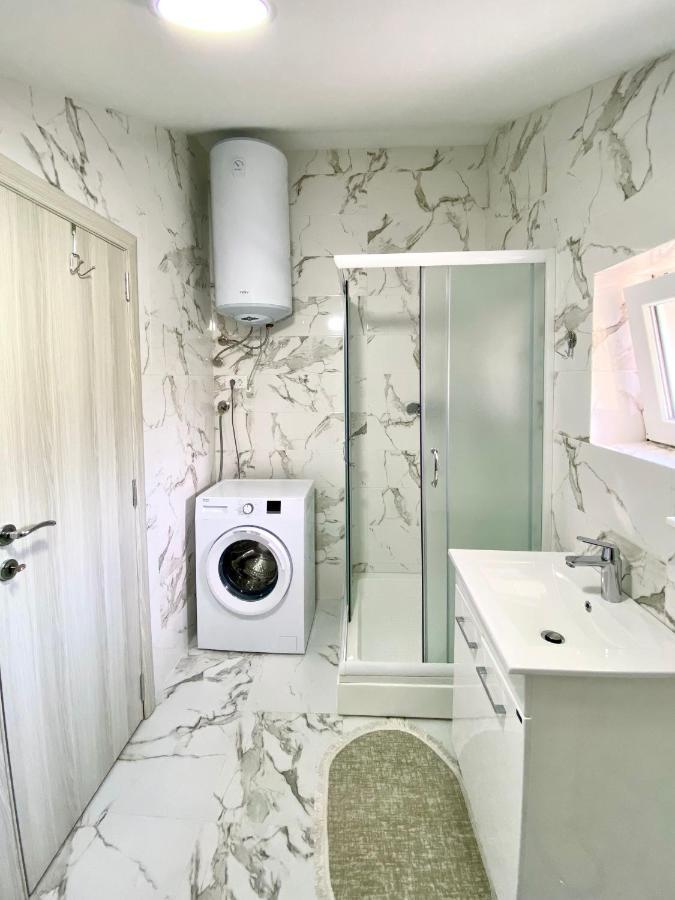 Apartments Lav كوتور المظهر الخارجي الصورة